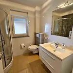 Apartment Domagoj - Luxury With Private Parking, Jacuzzi And Seaview Njivice