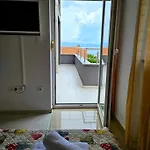 Domagoj - Luxury With Private Parking, Jacuzzi And Seaview Njivice