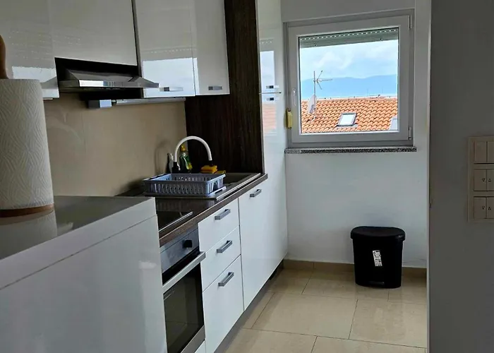 Domagoj - Luxury With Private Parking, Jacuzzi And Seaview * Njivice