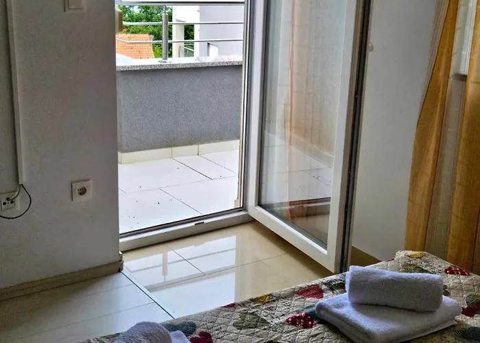 Domagoj - Luxury With Private Parking, Jacuzzi And Seaview