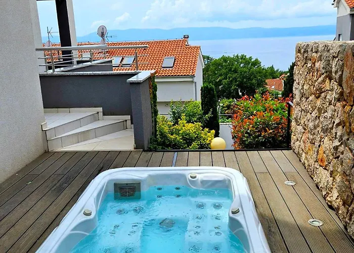 Appartamento Domagoj - Luxury With Private Parking, Jacuzzi And Seaview Njivice