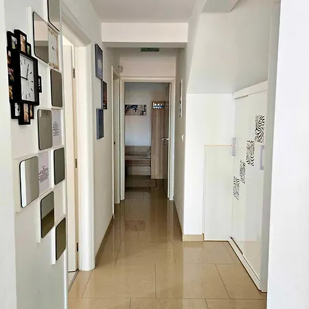 Apartment Domagoj - Luxury With Private Parking, Jacuzzi And Seaview *
